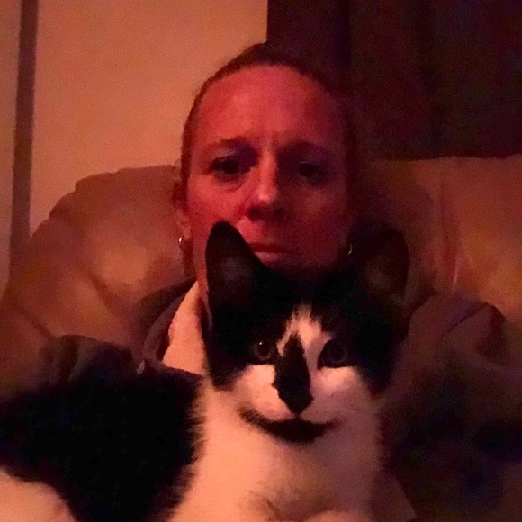 Meet your Posher, Heather - Picture 1 of 1